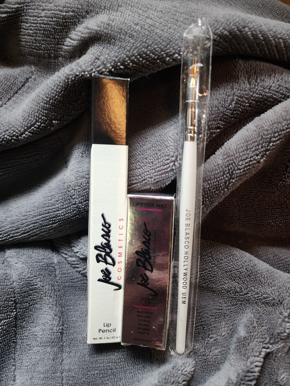 Joe Blasco Bundle - Lip Pencil & Lipstick & Brush